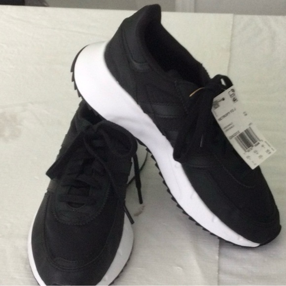 Adidas Unisex Big Kid Retropy F2 J Black & White Sz 7 - Picture 1 of 11